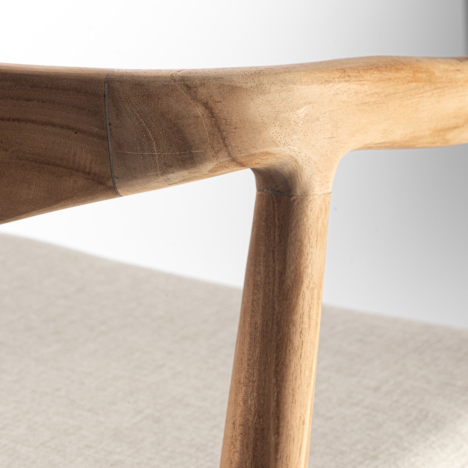 SETH ARM CHAIR Thumbnail